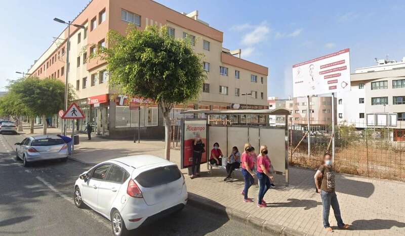 Guagua de Global en Arnao, Telde/Google Maps.